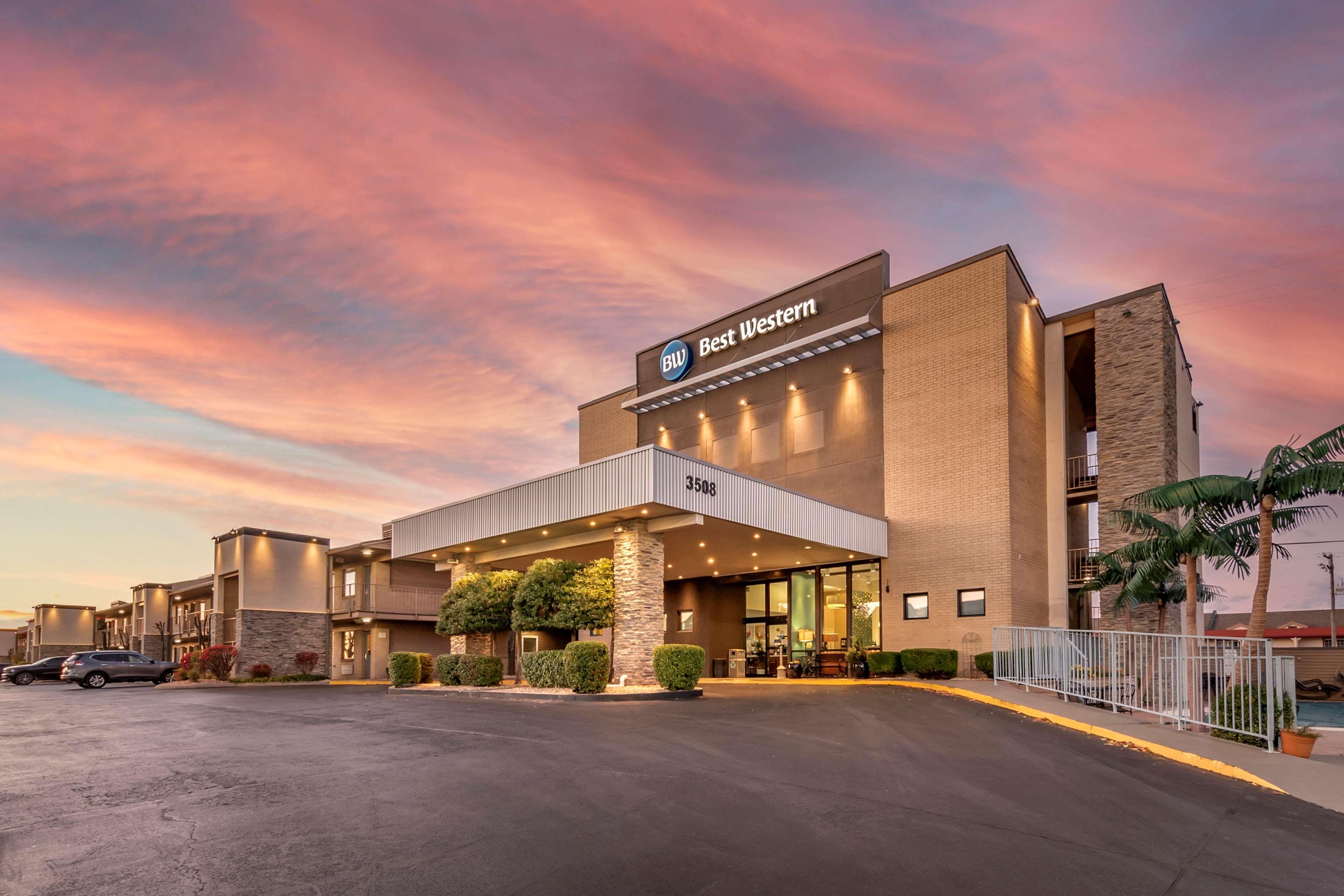 Best Western The Oasis At Joplin Exterior photo