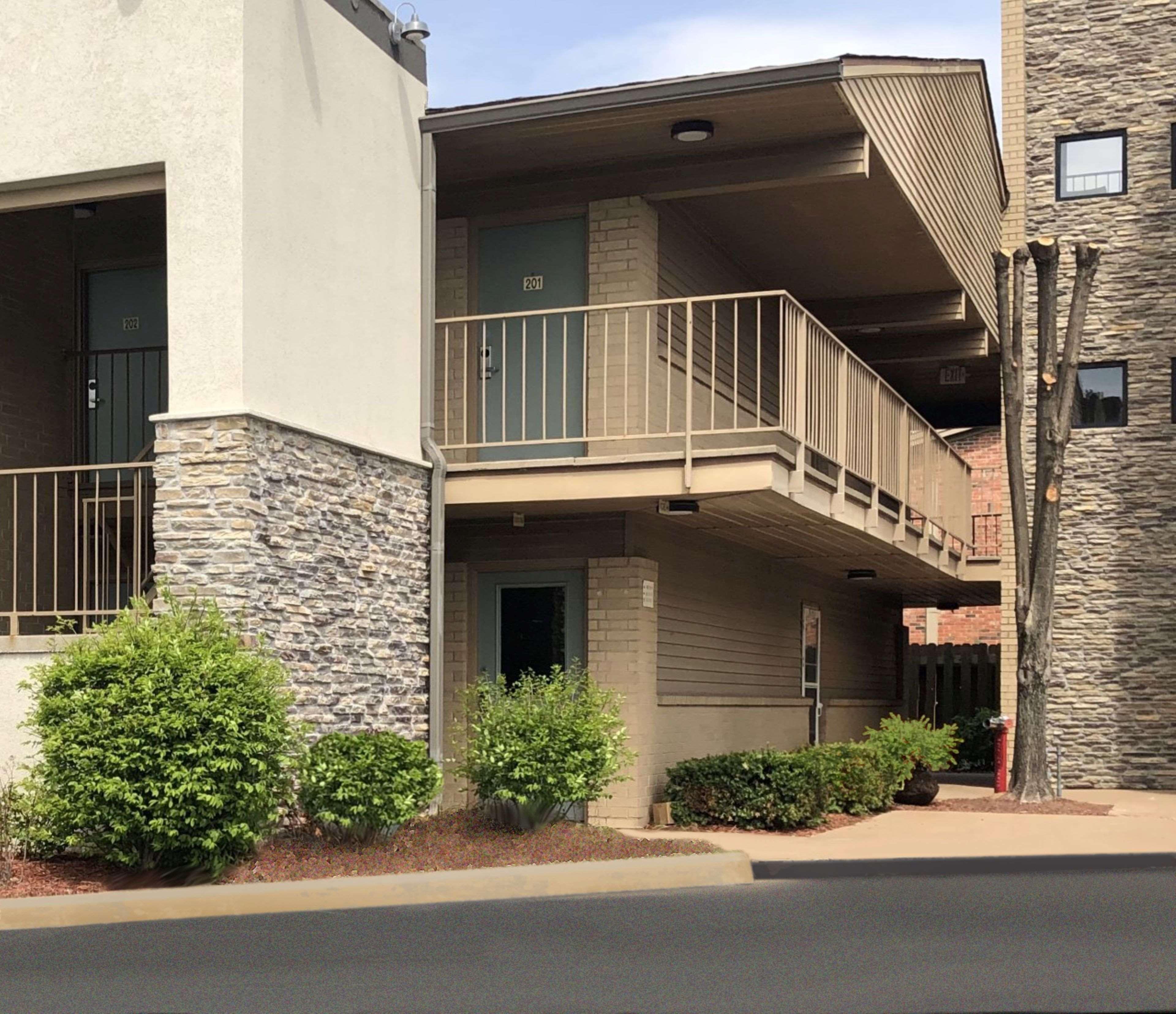 Best Western The Oasis At Joplin Exterior photo