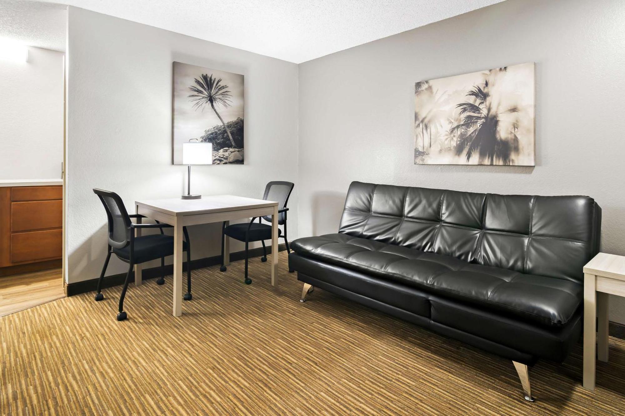 Best Western The Oasis At Joplin Exterior photo